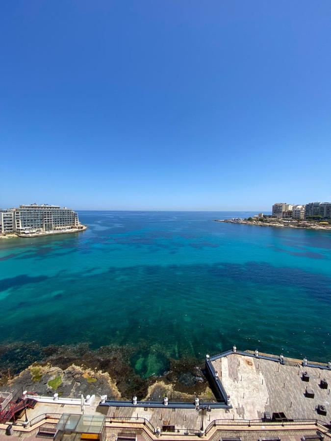F8 1 Seaview Room, Living And Bathroom Shared , Stjulians Saint Julian's Exteriér fotografie