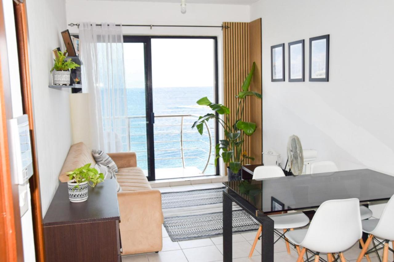 F8 1 Seaview Room, Living And Bathroom Shared , Stjulians Saint Julian's Exteriér fotografie