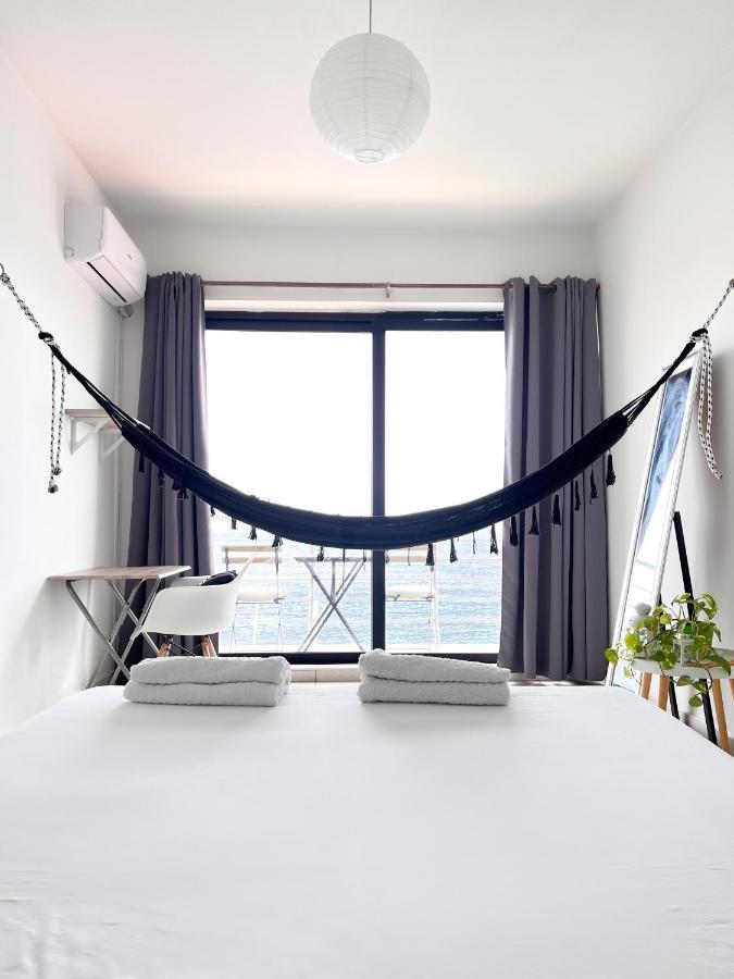 F8 1 Seaview Room, Living And Bathroom Shared , Stjulians Saint Julian's Exteriér fotografie